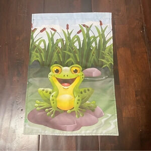 Garden‎ Flag Small 18x12 Frog Design